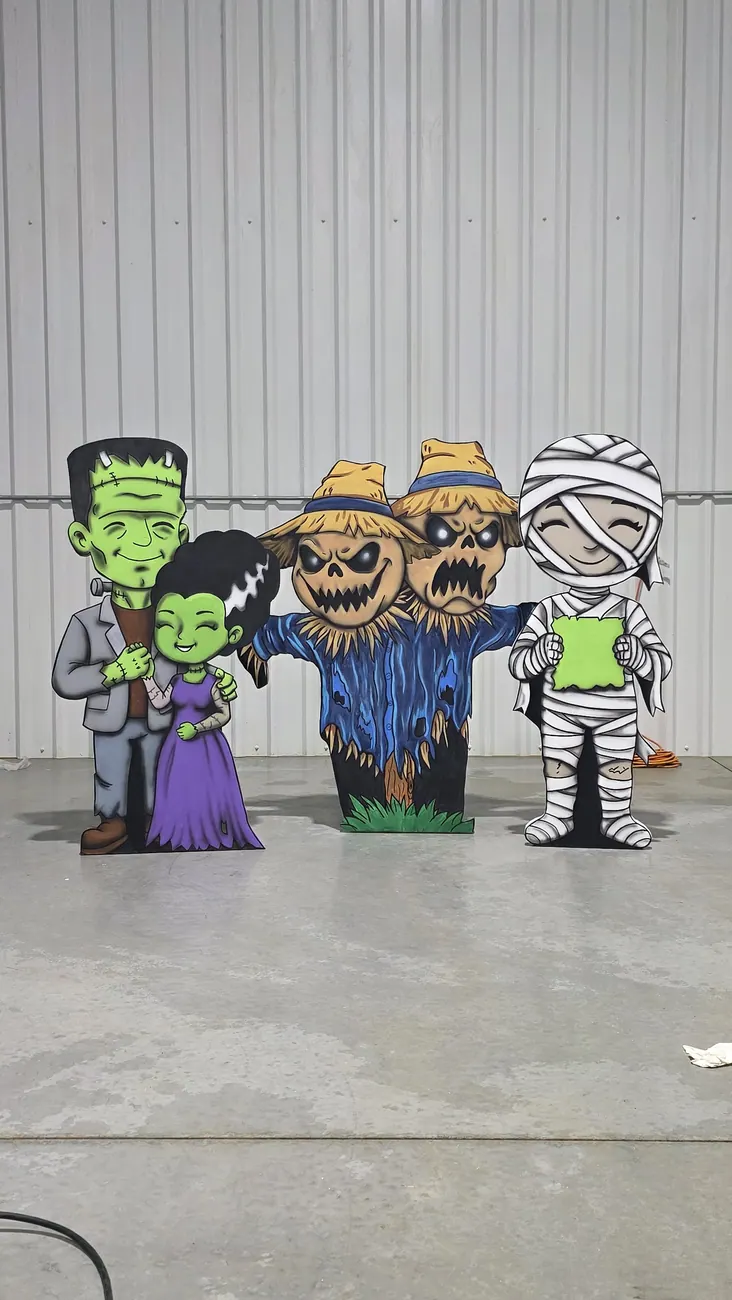 Halloween lawn decoration character figures